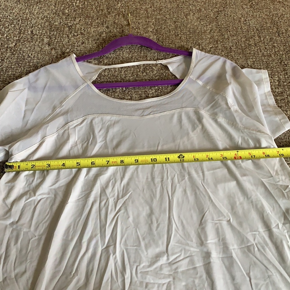 Lululemon mesh cut out short sleeve top - Picture 7 of 8